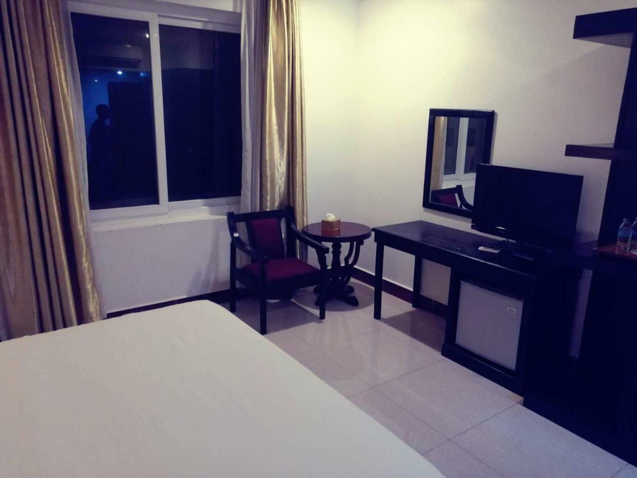 South Asia View Hotel Phnom-Penh Buitenkant foto