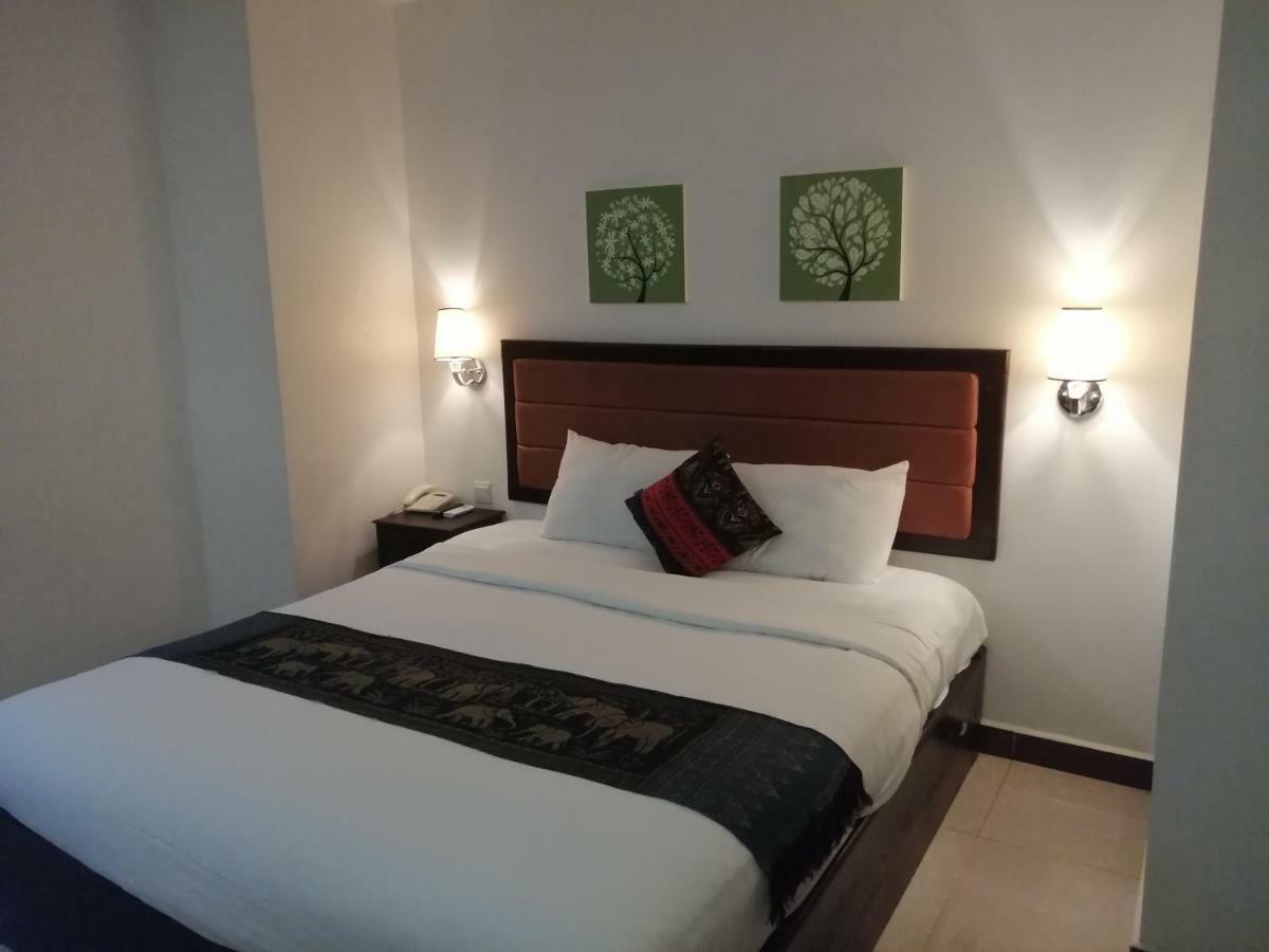 South Asia View Hotel Phnom-Penh Buitenkant foto